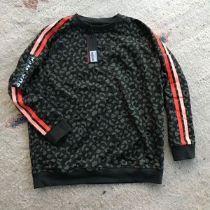 Sarah’s Day x White Fox Camo Sweatshirt XL NWT